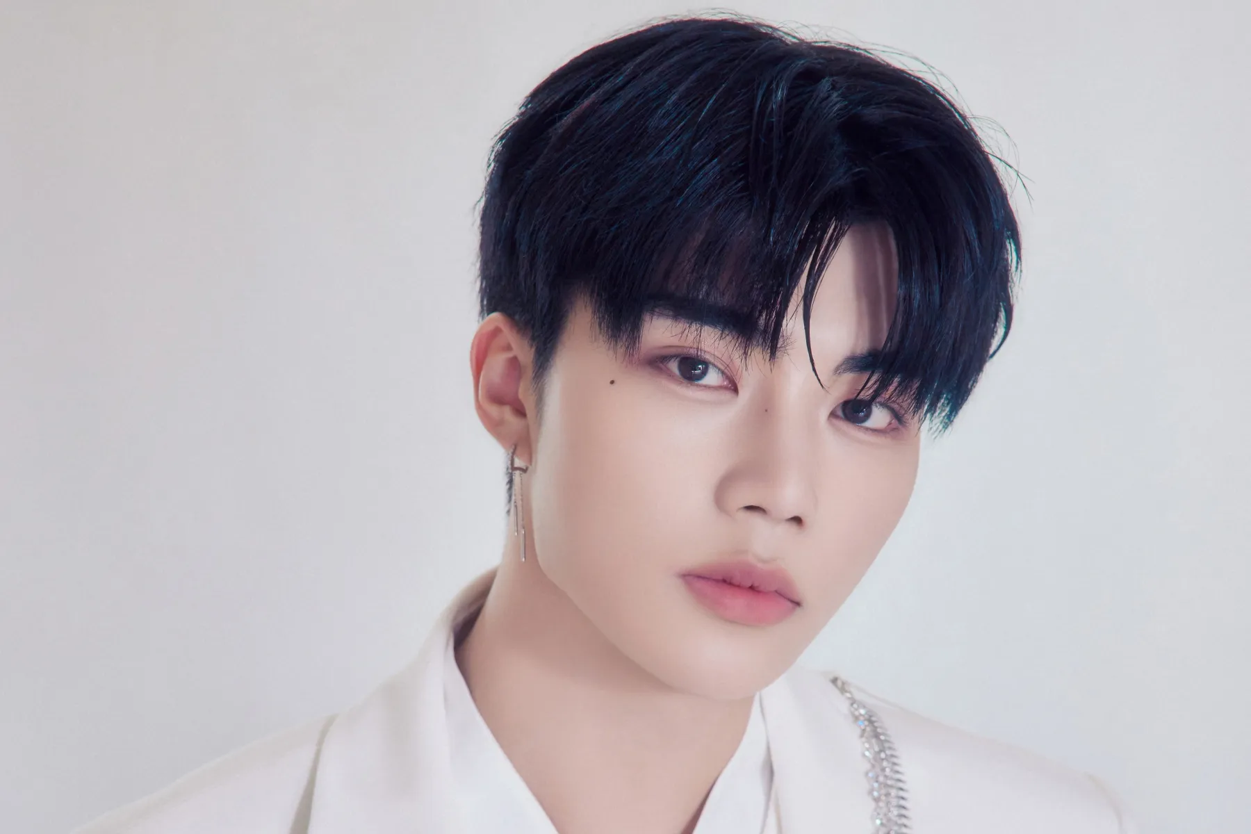 ZEROBASEONE's Park Gun Wook Donates To Help Children In Need On His Birthday