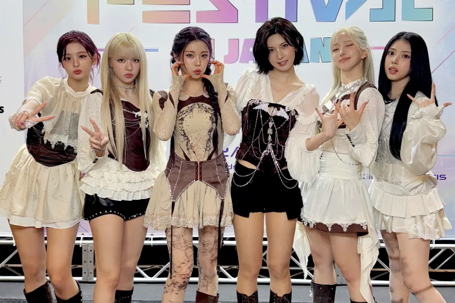 NMIXX Takes 10th Win For "Blue Valentine" On "Music Bank"